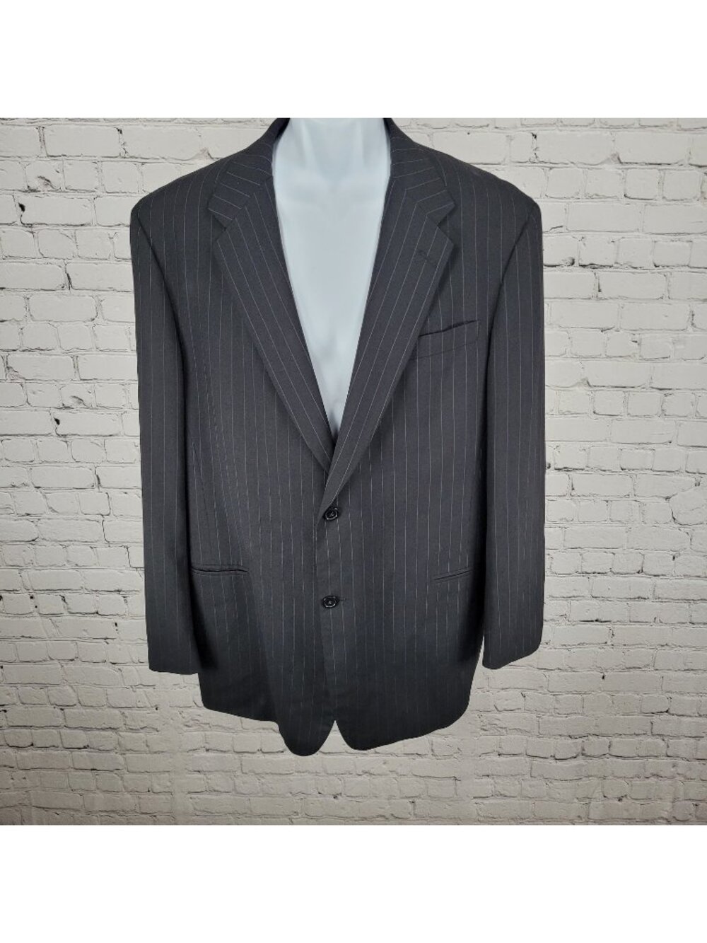 Donna Karan Black 100% Wool Pinstriped Blazer Sport Coat Italy Made Size 44L